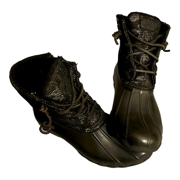 Sperry saltwater duck boots in size 8. Black lace pattern. Excellent condition. - Picture 6 of 6